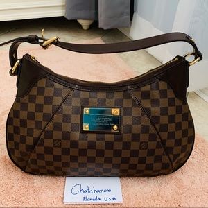 LOUIS VUITTON Damier Canvas Thames GM Bag